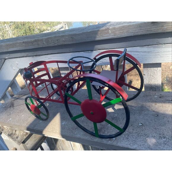 Vintage Red Metal Tractor Planter Holder Farmhouse Decor - Picture 12 of 13
